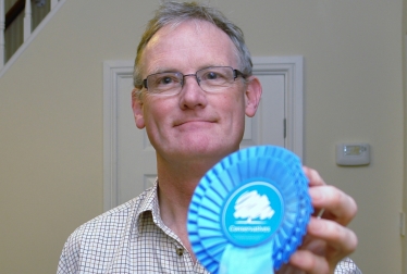 Peter Malpas ready to give Chorley's new parliamentary candidate his rosette